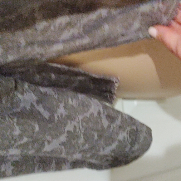 Gimmicks Flowered Blouse XL - Picture 4 of 6